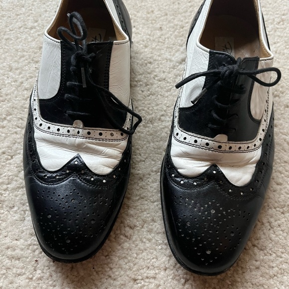 Paco Lui Lau black and white bucks, 39.5 - Picture 2 of 4